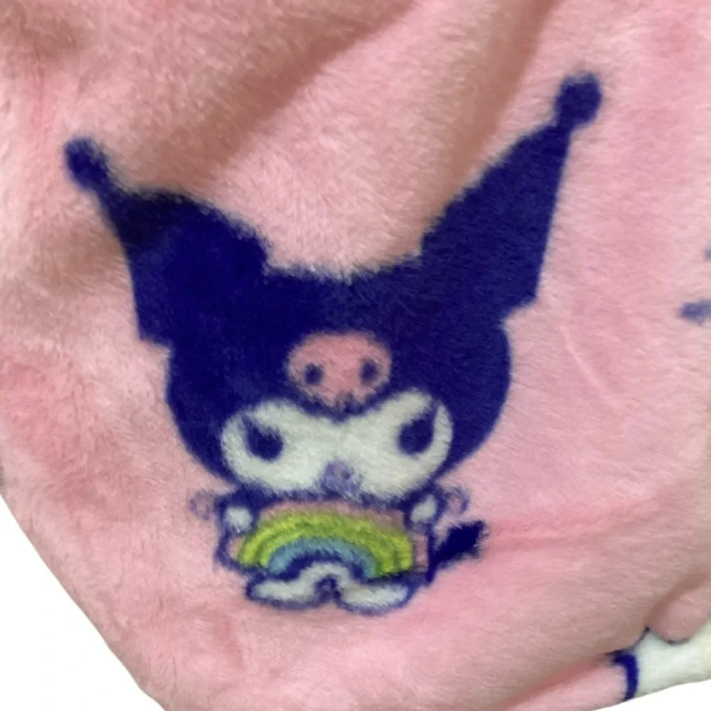 Hello Kitty “Sharing Sweet” Ultra Fine Faux Fur Throw (NWT)